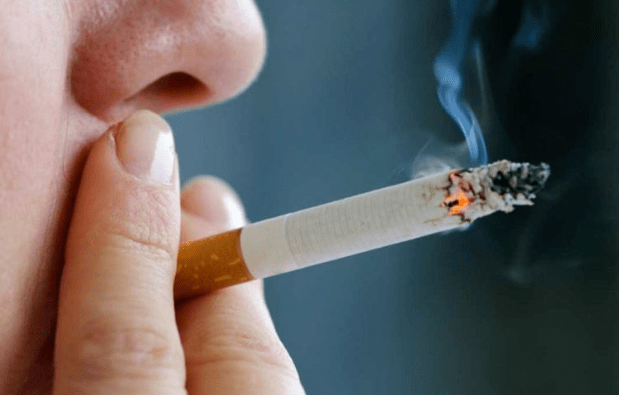 Πρέπει να είστε σε θέση να κρατήσετε ένα τσιγάρο σωστά